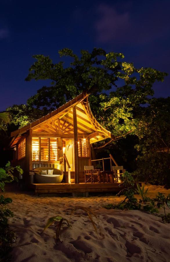 Barefoot Kuata Island Resort Exterior foto