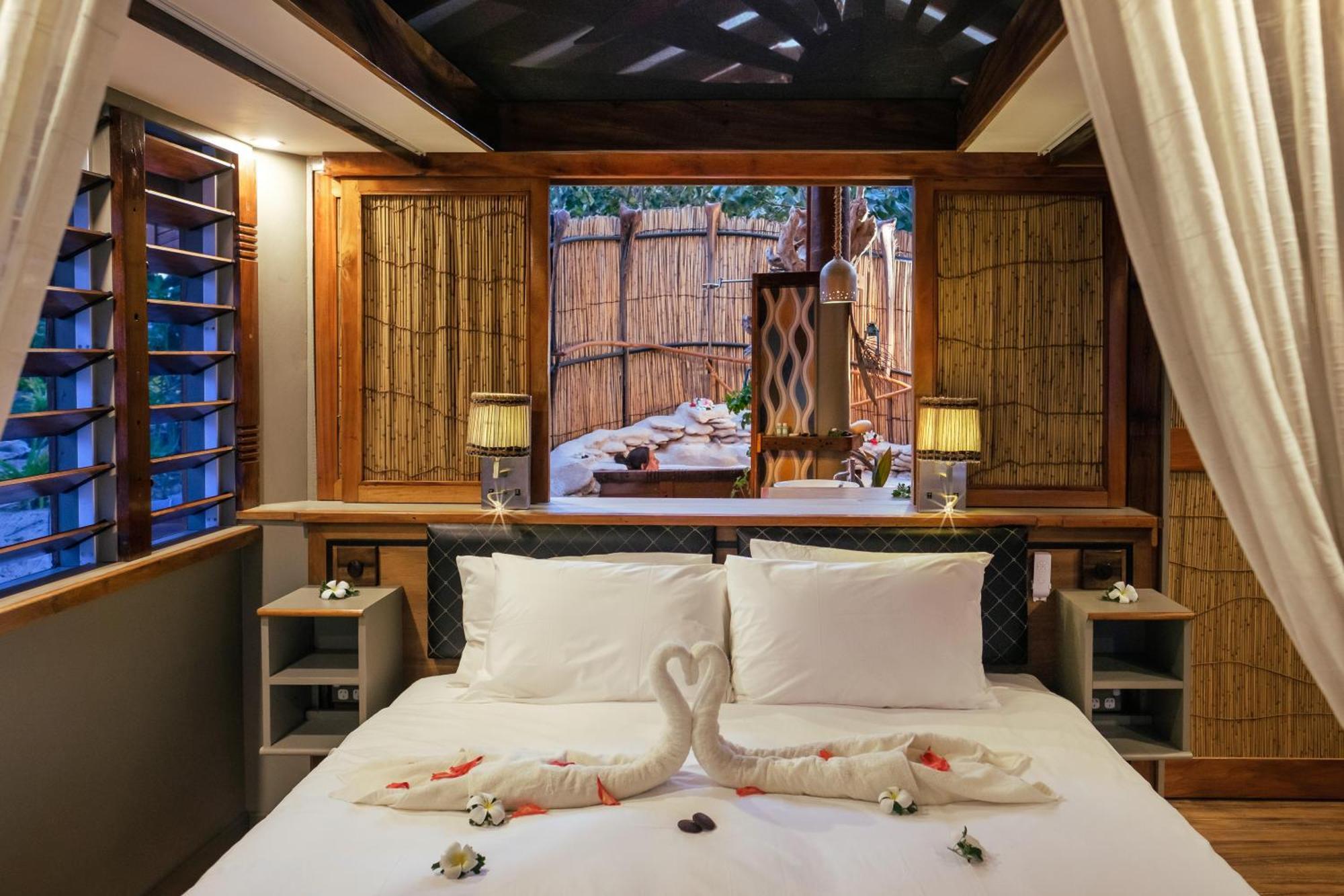 Barefoot Kuata Island Resort Exterior foto