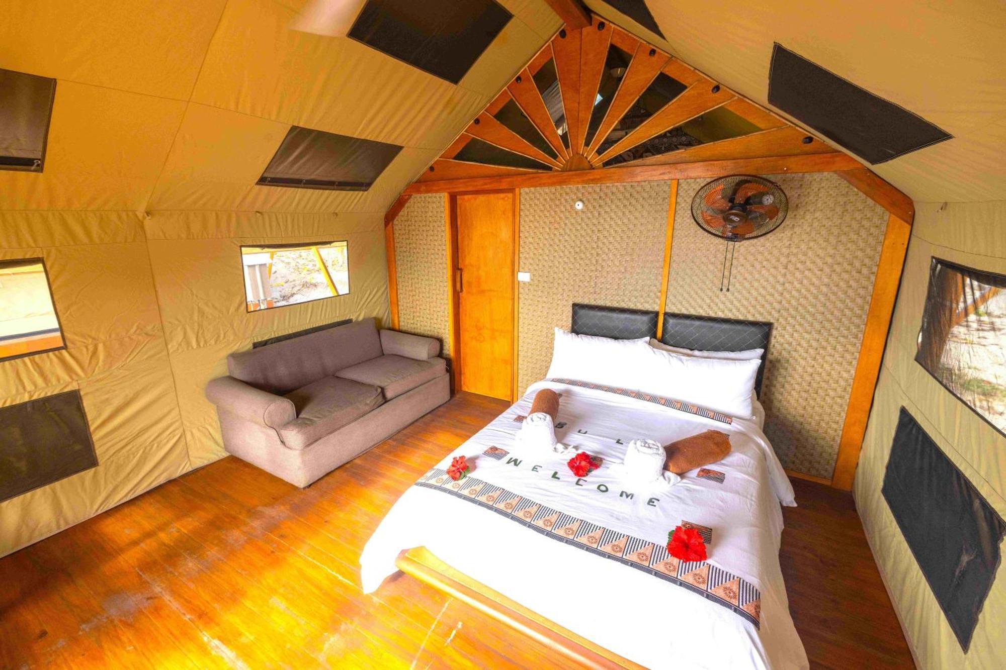 Barefoot Kuata Island Resort Exterior foto